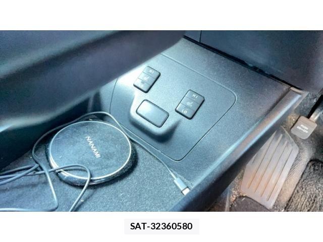 Toyota PRIUS PHV 2013-02 8628529-16