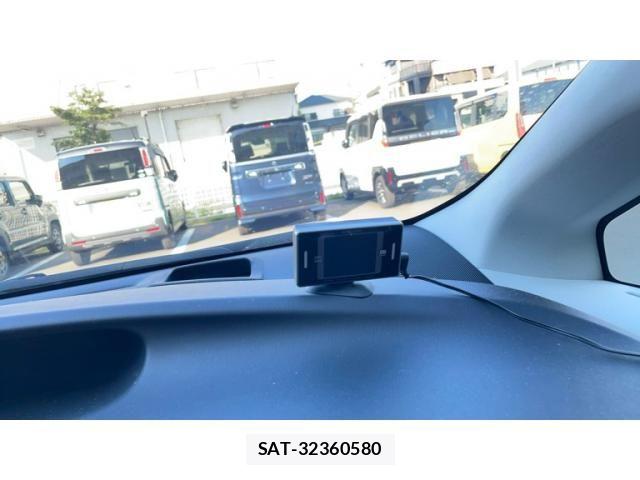 Toyota PRIUS PHV 2013-02 8628529-17