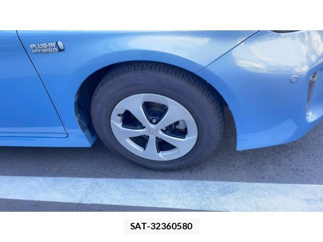 Toyota PRIUS PHV 2013-02 8628529-2