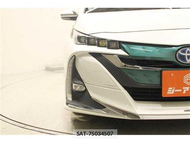 Toyota PRIUS PHV 2017-10 8628524-16