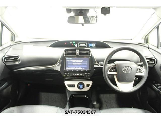 Toyota PRIUS PHV 2017-10 8628524-1