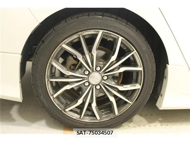 Toyota PRIUS PHV 2017-10 8628524-23