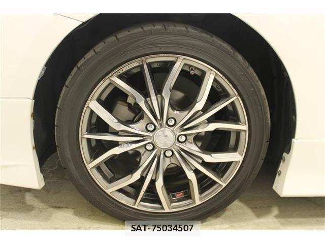 Toyota PRIUS PHV 2017-10 8628524-25