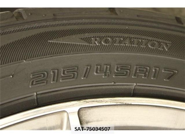 Toyota PRIUS PHV 2017-10 8628524-27