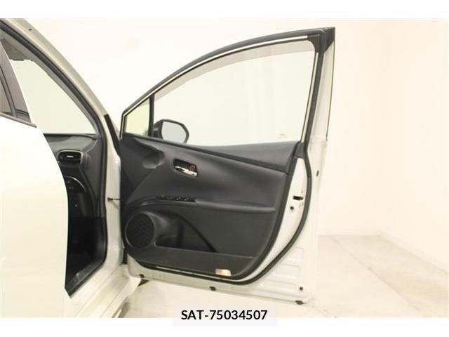Toyota PRIUS PHV 2017-10 8628524-29