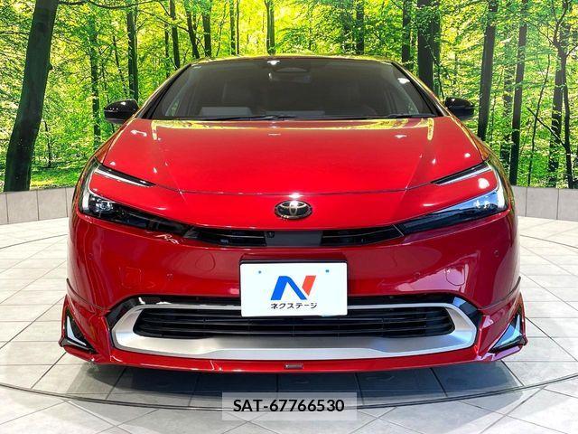 Toyota PRIUS PHV 2023-08 8628518-13