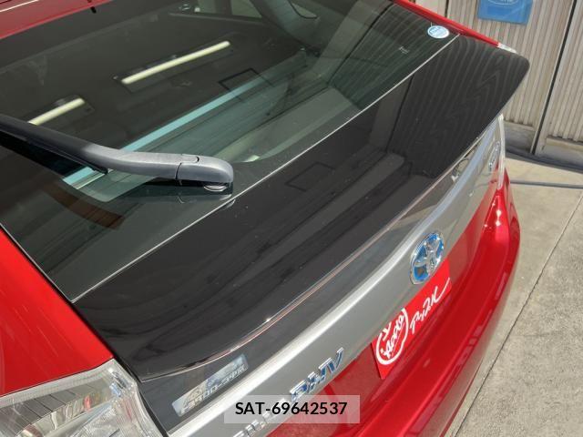Toyota PRIUS PHV 2012-02 8628528-17