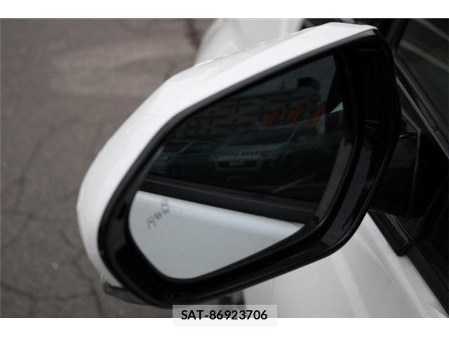 Toyota PRIUS PHV 2017-05 8628525-21