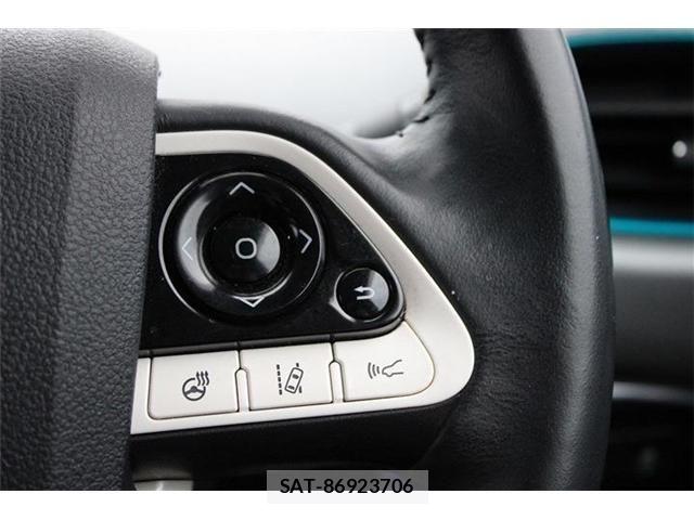 Toyota PRIUS PHV 2017-05 8628525-3