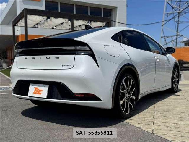 Toyota PRIUS PHV 2024-08 8628517-14