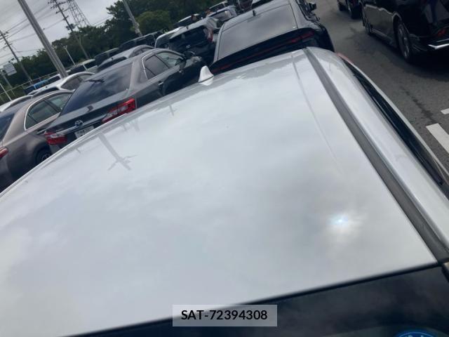 Toyota PRIUS PHV 2017-07 8628527-10