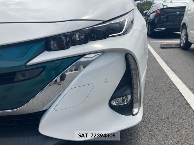 Toyota PRIUS PHV 2017-07 8628527-11