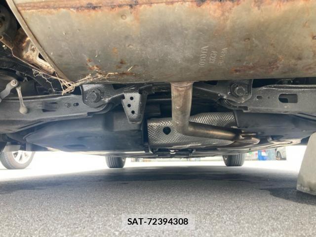Toyota PRIUS PHV 2017-07 8628527-12