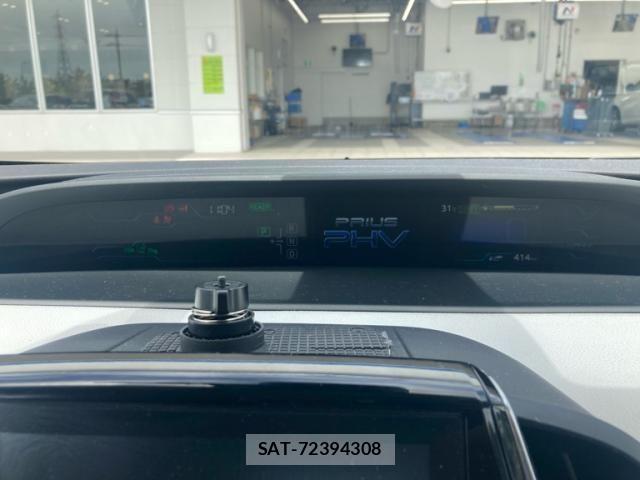 Toyota PRIUS PHV 2017-07 8628527-18