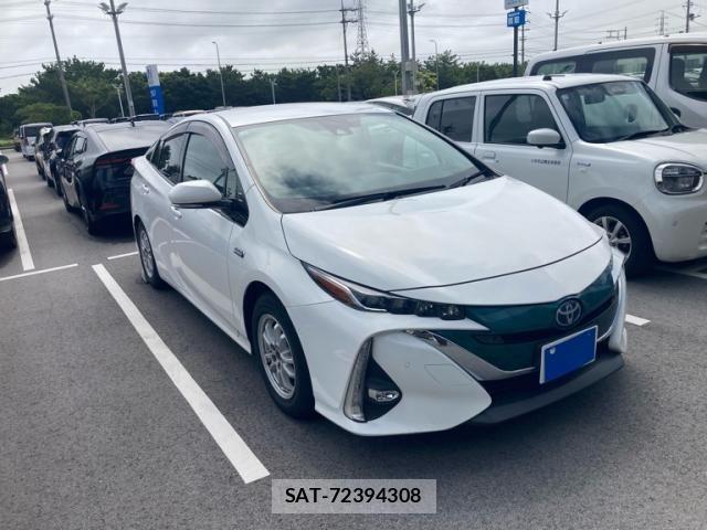 Toyota PRIUS PHV 2017-07 8628527-1