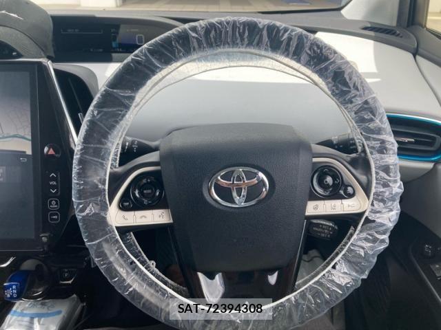 Toyota PRIUS PHV 2017-07 8628527-24