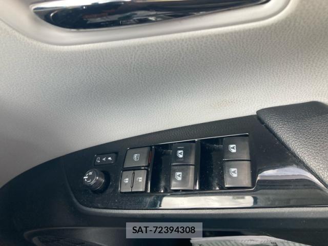 Toyota PRIUS PHV 2017-07 8628527-26
