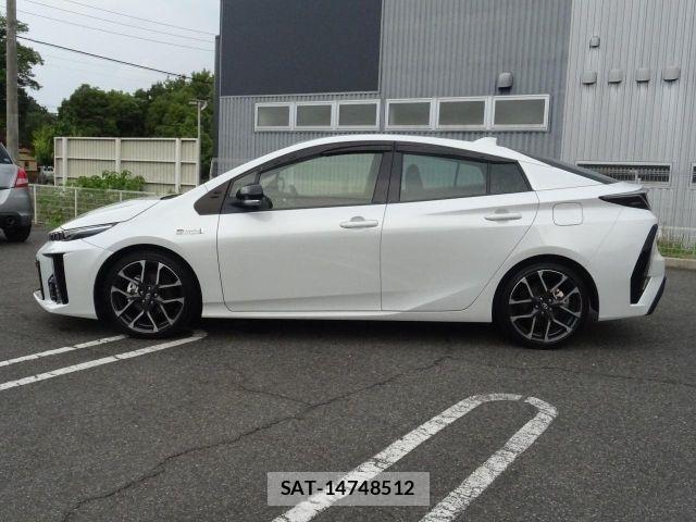 Toyota PRIUS PHV 2021-08 8628519-15