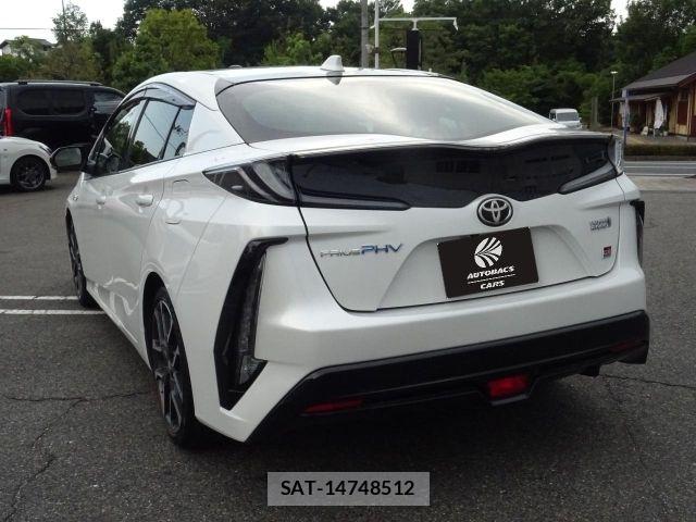 Toyota PRIUS PHV 2021-08 8628519-17