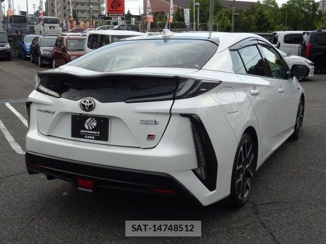 Toyota PRIUS PHV 2021-08 8628519-2