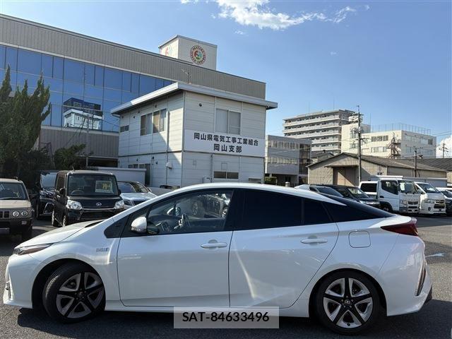 Toyota PRIUS PHV 2017-07 8666782-9