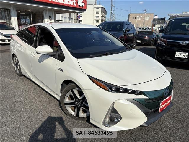 Toyota PRIUS PHV 2017-07 8666782-1