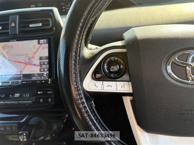 Toyota PRIUS PHV 2017-07 8666782-27
