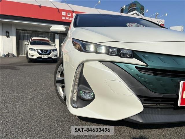 Toyota PRIUS PHV 2017-07 8666782-3