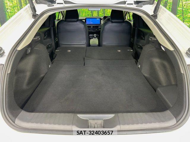 Toyota PRIUS PHV 2023-08 8666774-9