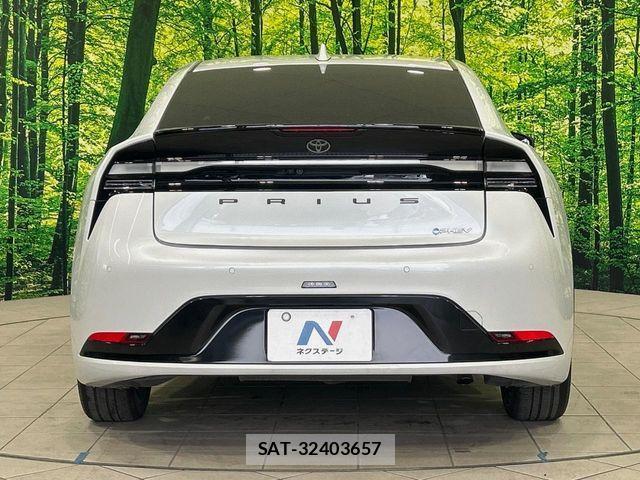 Toyota PRIUS PHV 2023-08 8666774-14
