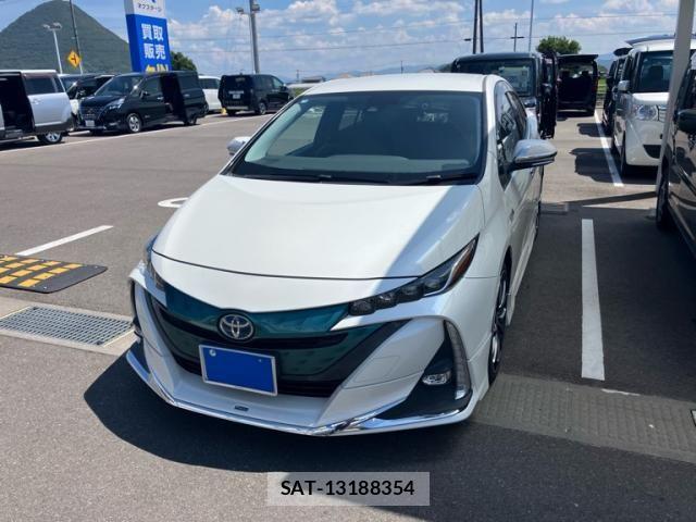 Toyota PRIUS PHV 2017-06 8661141-0