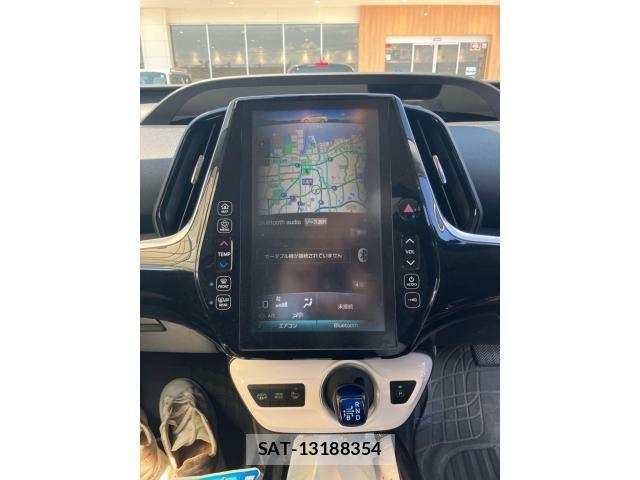 Toyota PRIUS PHV 2017-06 8661141-21