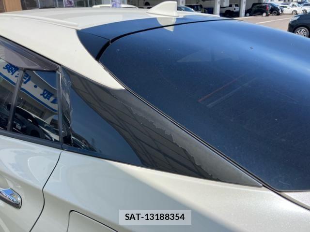 Toyota PRIUS PHV 2017-06 8661141-27