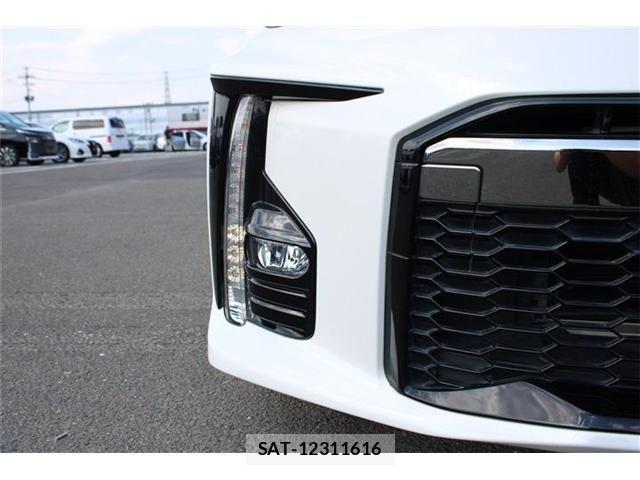Toyota PRIUS PHV 2018-03 8661142-18