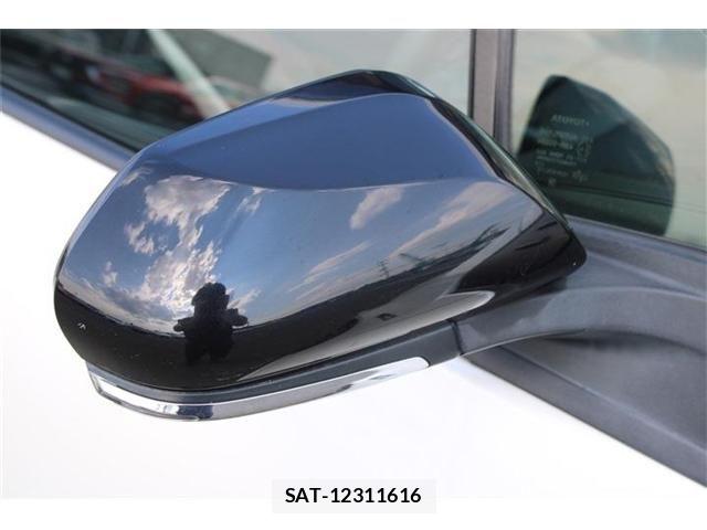 Toyota PRIUS PHV 2018-03 8661142-19