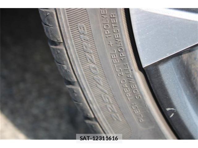 Toyota PRIUS PHV 2018-03 8661142-28