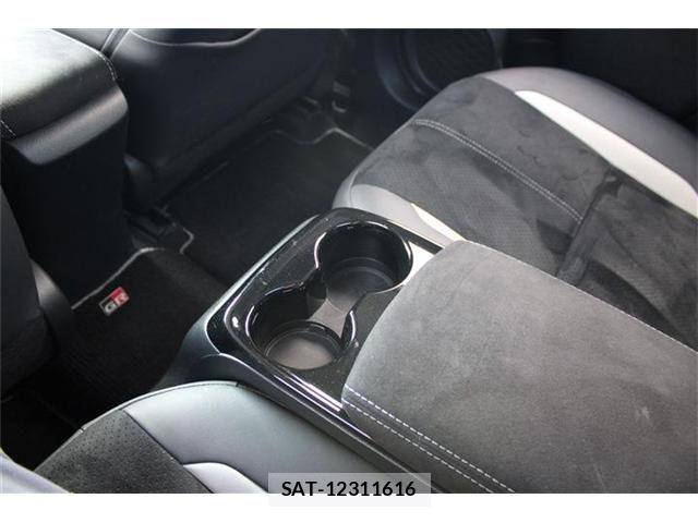 Toyota PRIUS PHV 2018-03 8661142-5