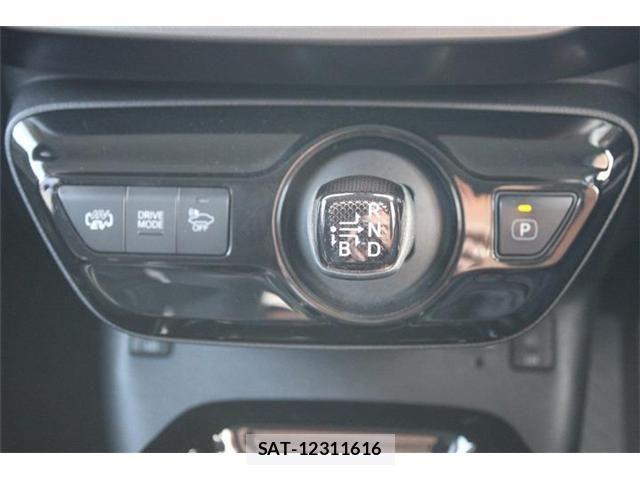 Toyota PRIUS PHV 2018-03 8661142-6