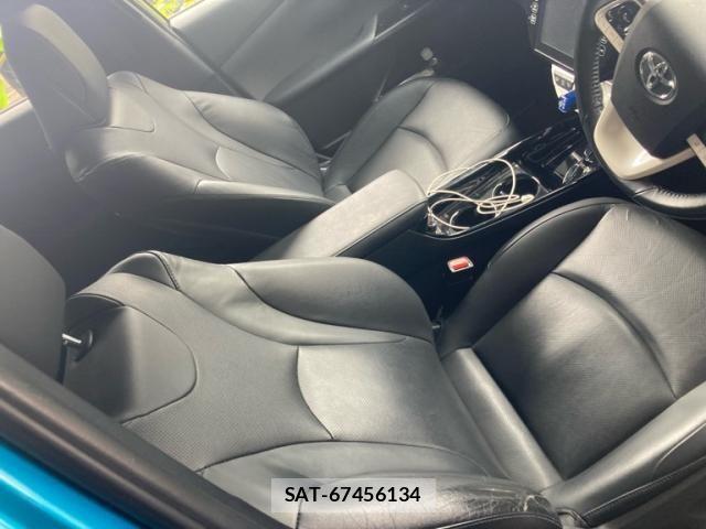 Toyota PRIUS PHV 2018-02 8661140-11