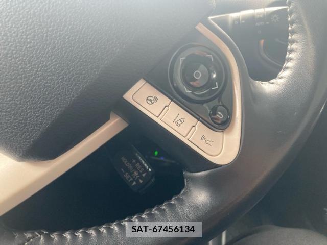 Toyota PRIUS PHV 2018-02 8661140-19