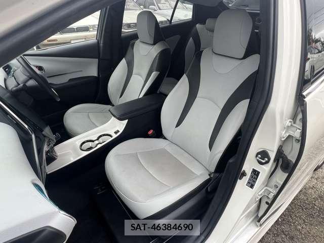 Toyota PRIUS PHV 2017-03 8666776-9