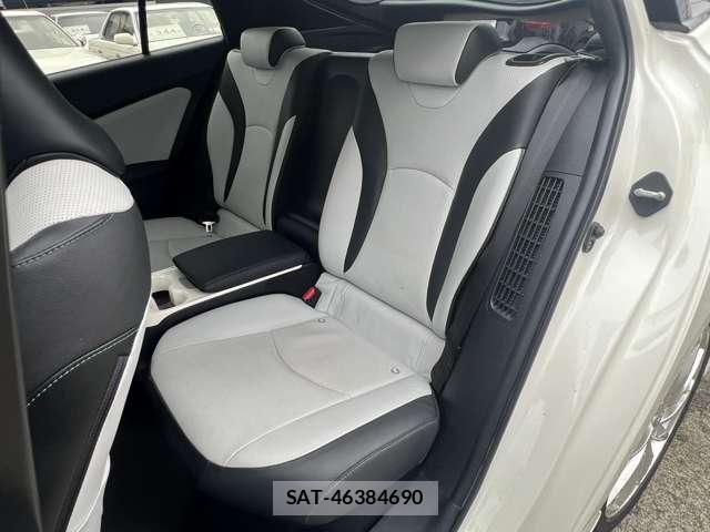 Toyota PRIUS PHV 2017-03 8666776-13