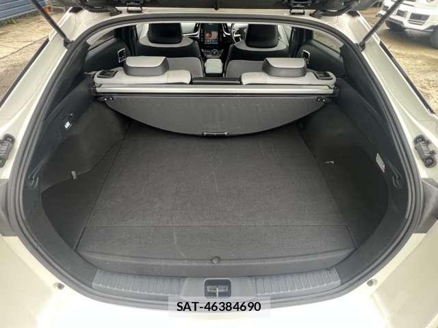 Toyota PRIUS PHV 2017-03 8666776-17
