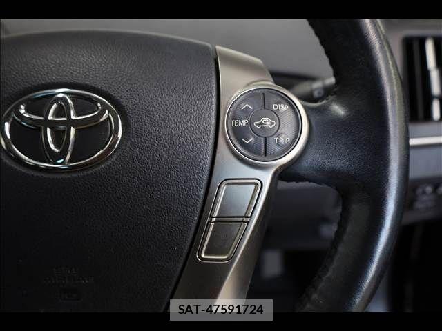 Toyota PRIUS PHV 2014-01 8686372-15