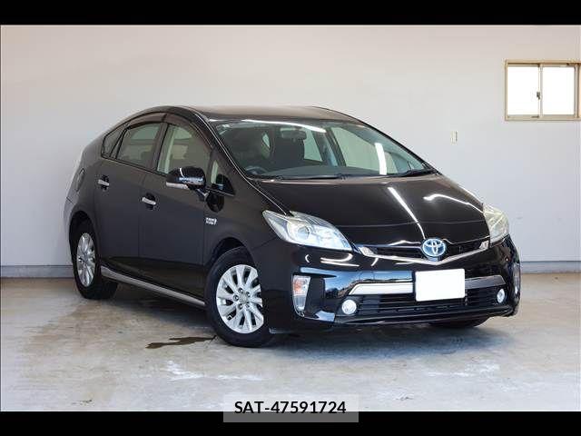 Toyota PRIUS PHV 2014-01 8686372-1