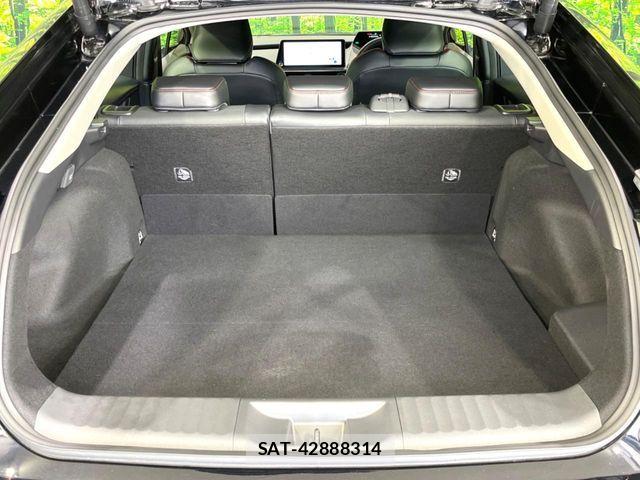 Toyota PRIUS PHV 2023-09 8686370-9