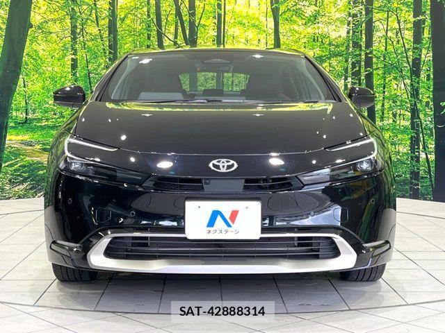 Toyota PRIUS PHV 2023-09 8686370-13