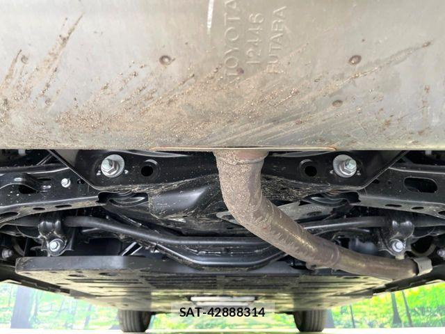 Toyota PRIUS PHV 2023-09 8686370-18