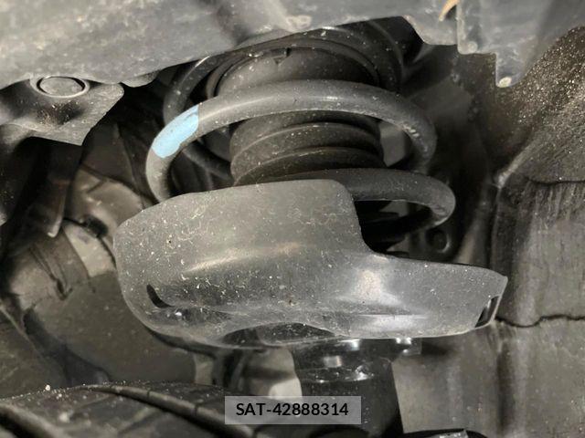Toyota PRIUS PHV 2023-09 8686370-19