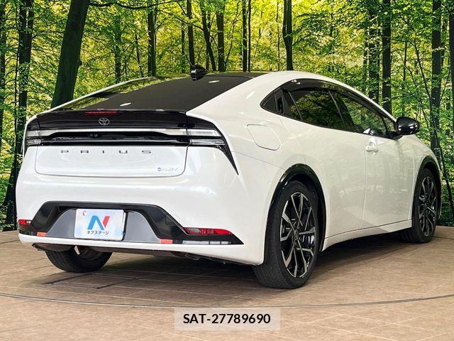 Toyota PRIUS PHV 2023-05 8686368-16
